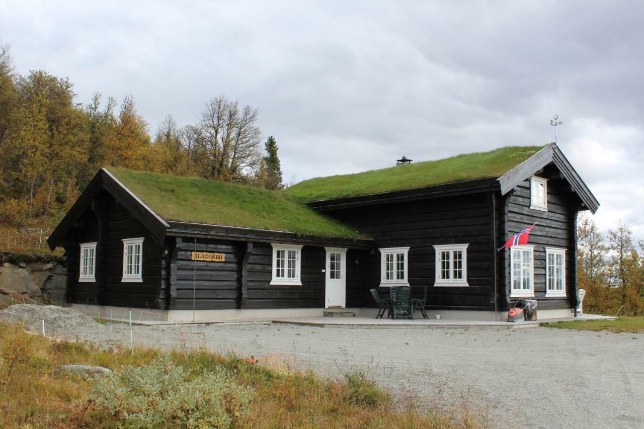 Blazerbu Four-Bedroom Chalet Myro Buitenkant foto