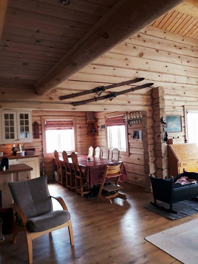 Blazerbu Four-Bedroom Chalet Myro Buitenkant foto